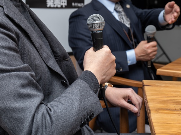 本条謙太郎×樽見京一郎 対談トークイベント&サイン会 ~「暗君」と「名君」~