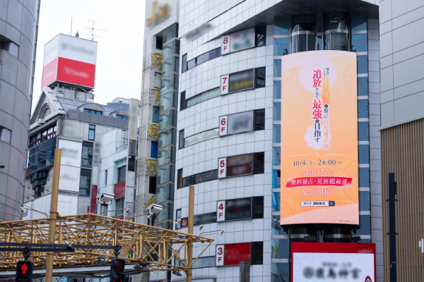 味方が弱すぎて補助魔法に徹していた宮廷魔法師、追放されて最強を目指す